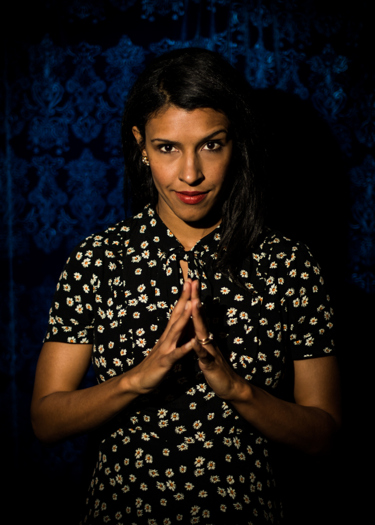 Olivia Harewood - No Mr. Bond... (Stand Ups I: Royal Curtain)